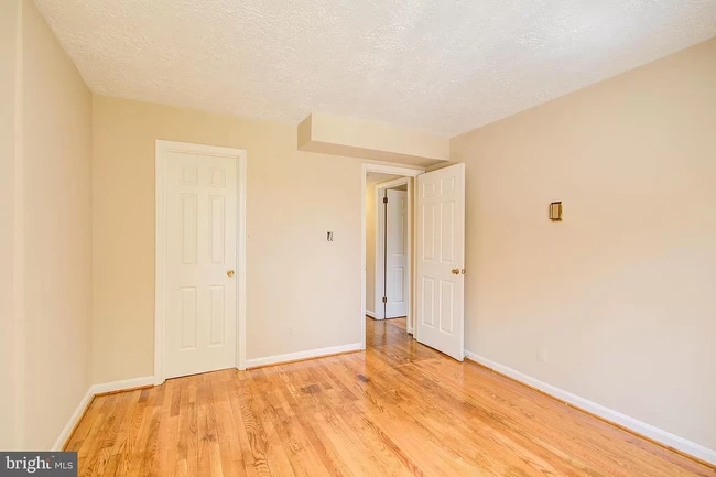 Secondary bedroom - 118 Monroe St