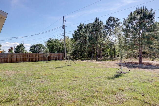 Building Photo - 3110 SW Martin St