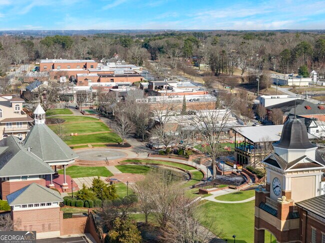 Building Photo - 3784 Pine Needle Dr NW