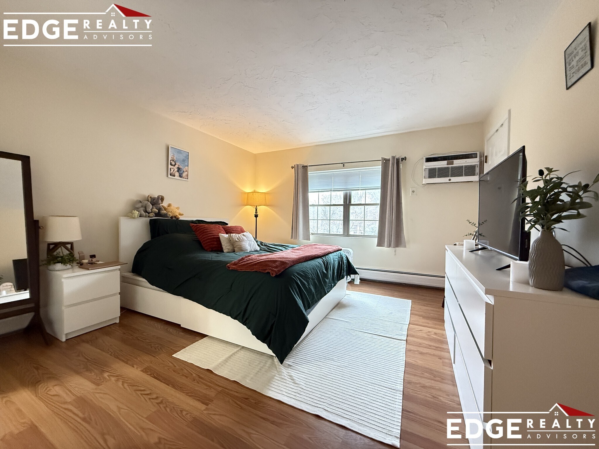 Building Photo - 16 Winter St