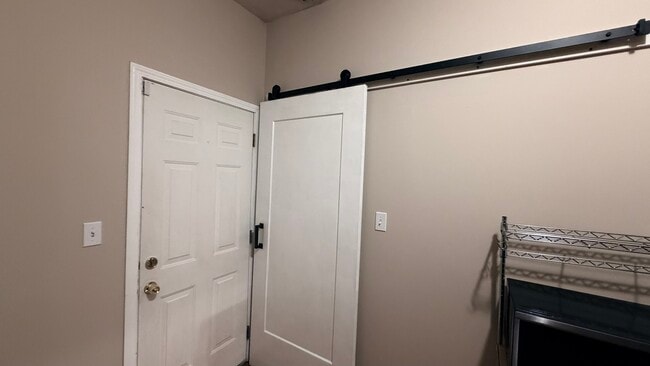 Building Photo - 4055 S Calumet Ave