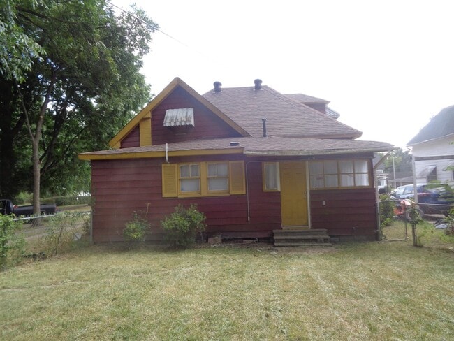 Building Photo - 1507 E 17th Ave
