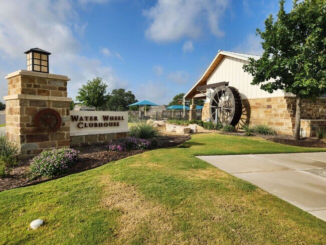 Building Photo - *COMING SOON* Dual Primary Suites! Spacious Home w/ Open Kitchen & Community Pool!