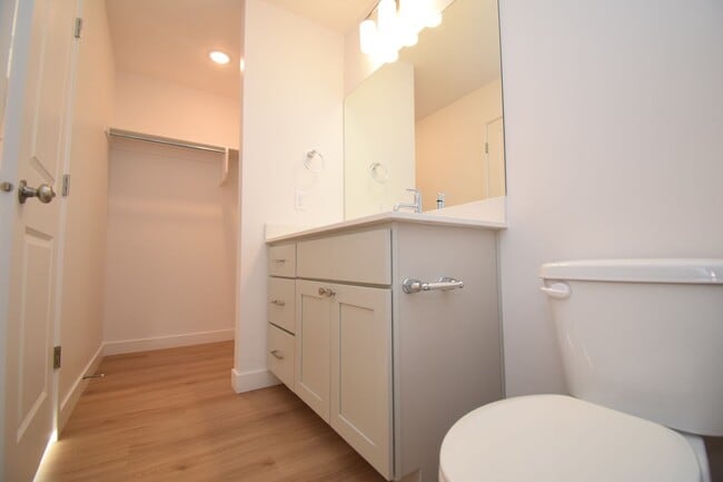 Building Photo - BRAND NEW 2 Bedroom Home in Millcreek!!