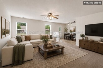 Building Photo - 127 Broadmoor Bend