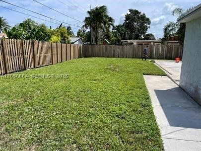 Building Photo - 1730 SW 64th Ave