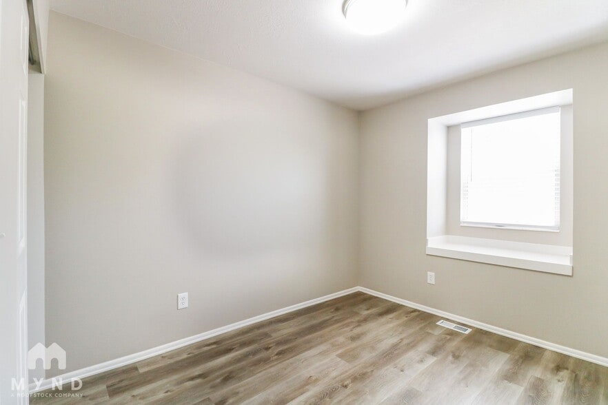 Building Photo - 2297 N 1125 E