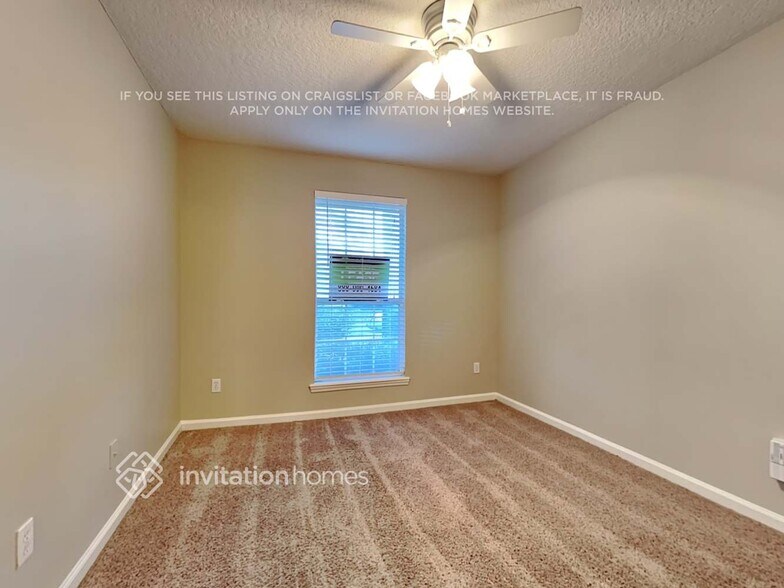 Building Photo - 8621 Derry Dr