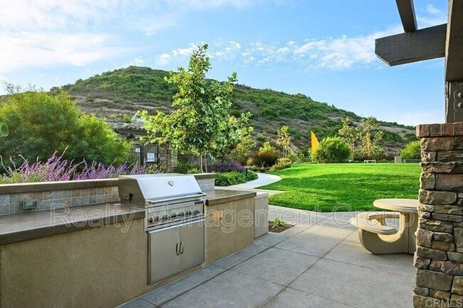 Building Photo - 3395 Campo Azul Ct