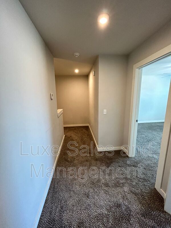 Building Photo - 2180 Buena Vida Ln