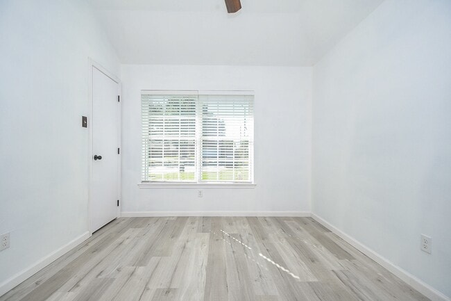 Building Photo - 3626 Stratford Town Ln