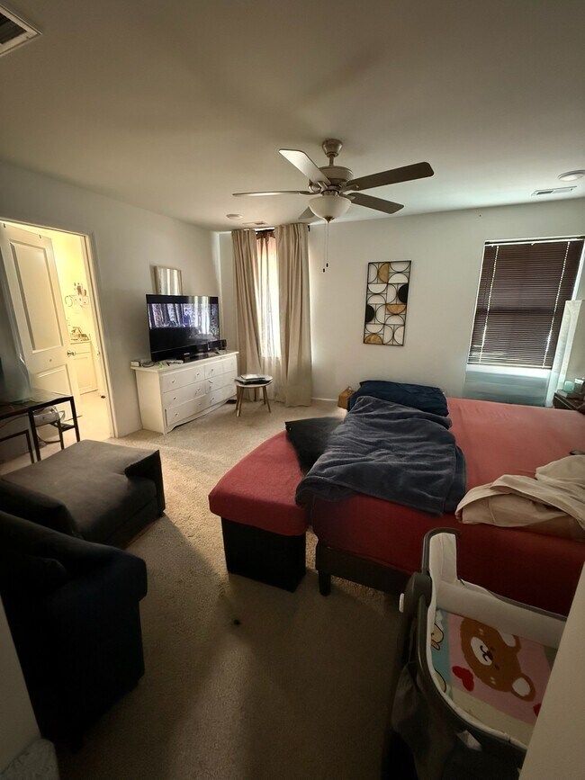 Building Photo - 119 Anise Ln