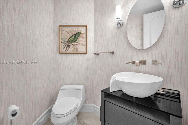 Building Photo - 16051 Collins Ave