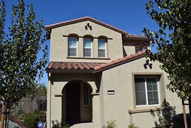 Building Photo - Spacious Home In Mountain House