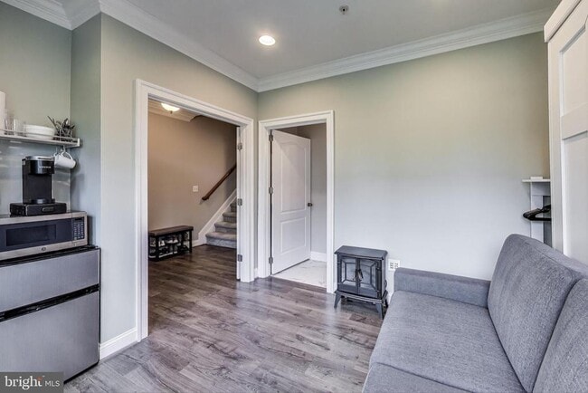 Building Photo - 508 Rampart Way