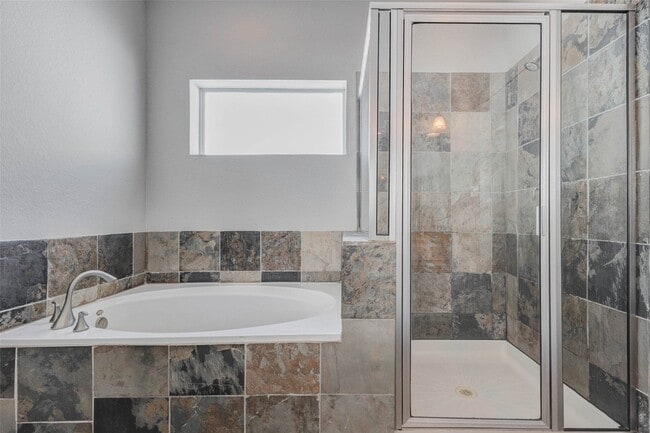 Building Photo - 4834 Hollow Hook Rd