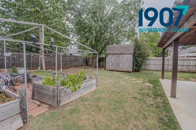 Building Photo - 3017 SW 92nd St