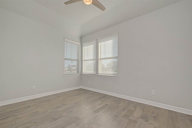 Building Photo - 11943 Bazley Knoll Dr