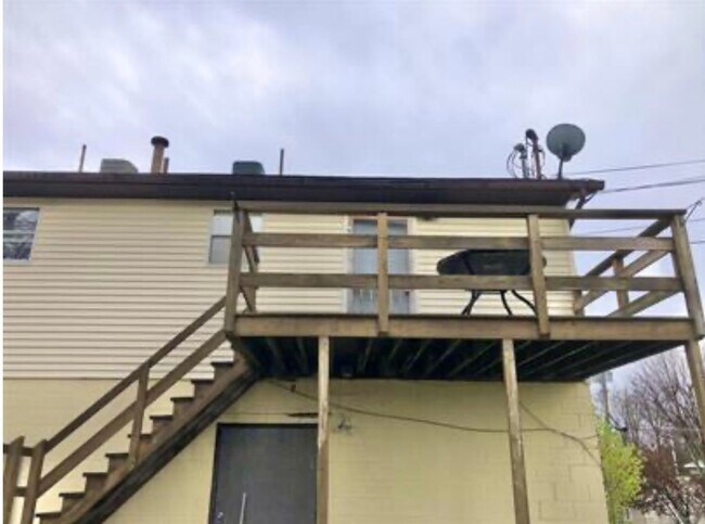 Building Photo - 5372 Big Tyler Rd