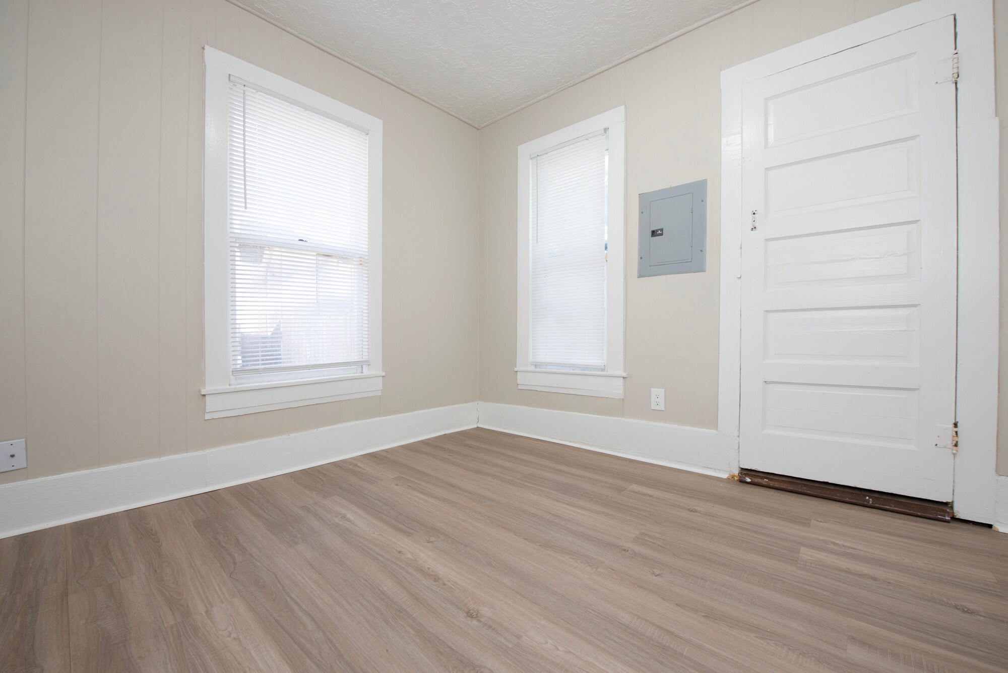 Building Photo - 422 E Eufaula St