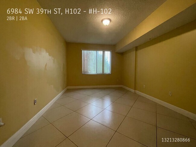 Building Photo - 6984 SW 39th St