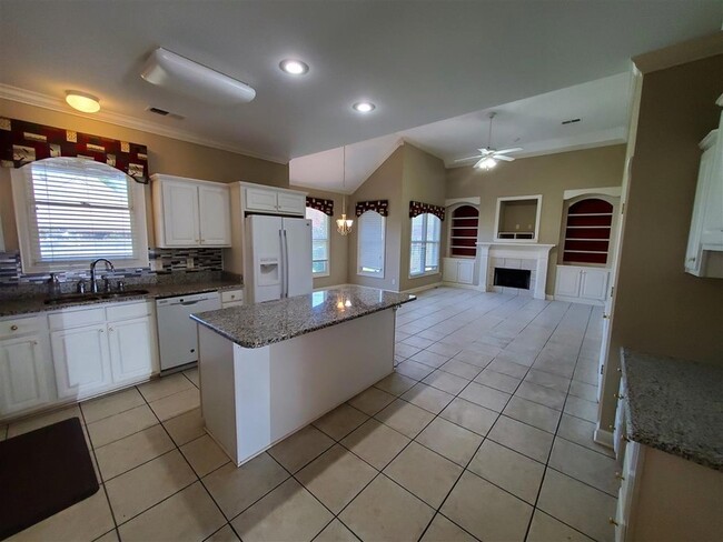 Building Photo - 472 Hunters Mill Cove