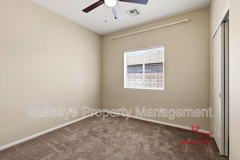 Building Photo - 3736 E Woodside Way