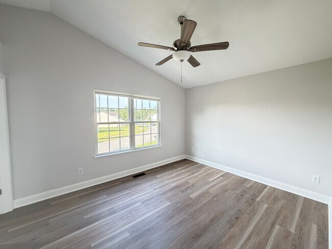 Building Photo - 6611 Hunters Creek Blvd
