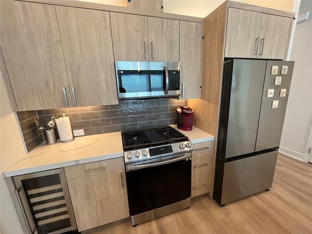 Building Photo - 1901 S Harwood St