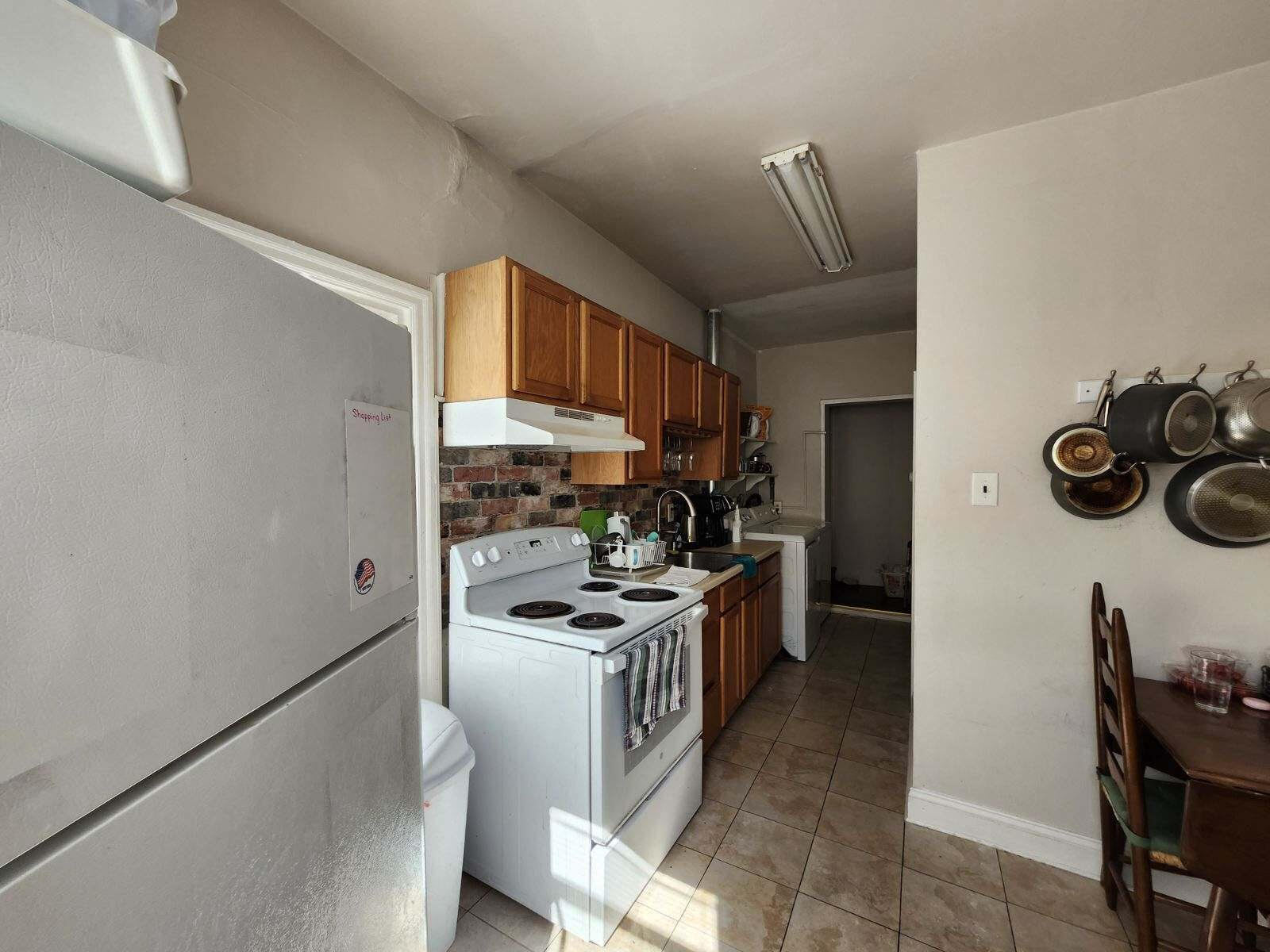 Building Photo - 116 N Church St