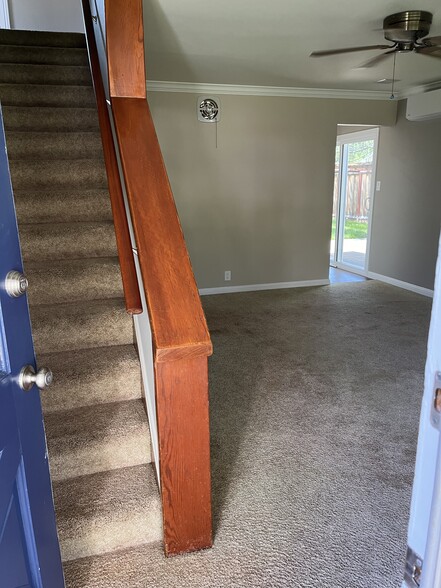 Building Photo - 4148 Kensington Dr