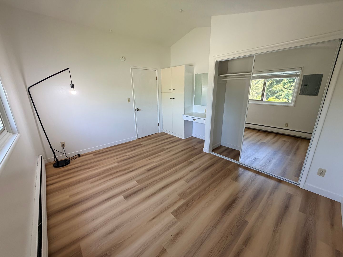 Building Photo - 7640 SE Yamhill St