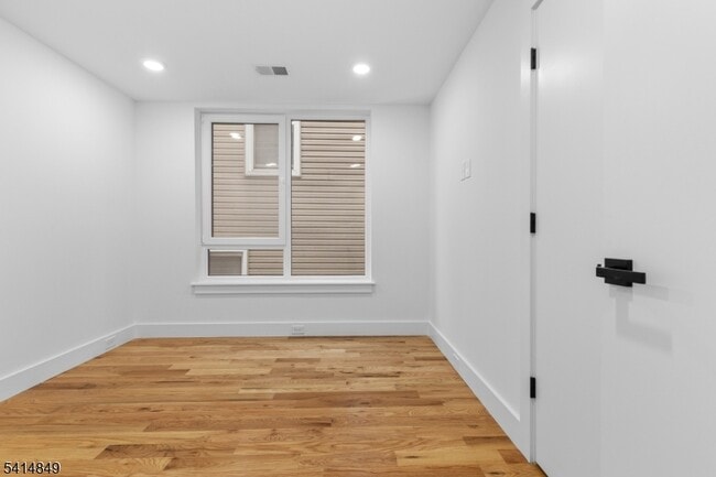 Building Photo - 37 S 7th St