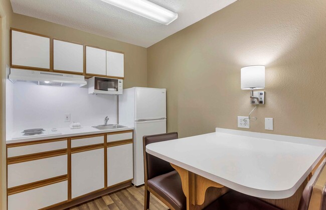 Building Photo - Furnished Studio-Nashville - Airport - Mus...