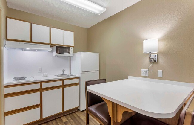 Building Photo - Furnished Studio-Nashville - Airport - Music City