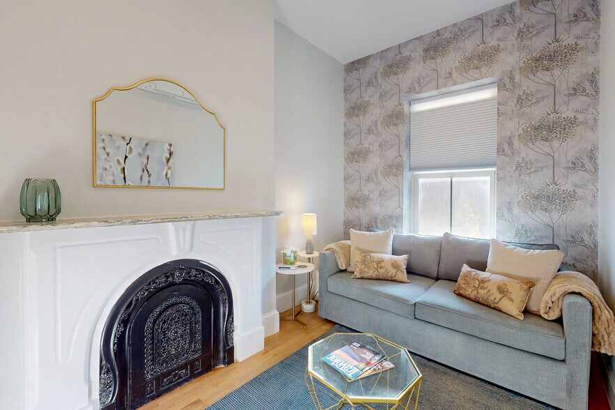 Building Photo - 86 Worcester St