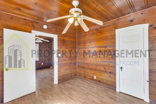 Building Photo - Charming 2-Bedroom Bungalow in Sacramento