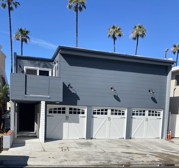 Updated 3 unit building - 4659 Park Dr
