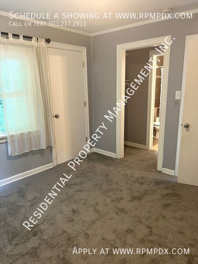 Building Photo - 4512 SW Fairvale Ct
