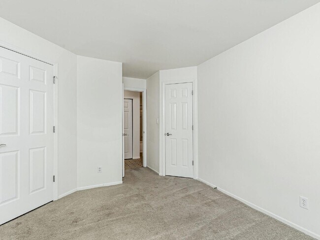 Building Photo - Don't miss out on this amazing 2 bedroom, ...