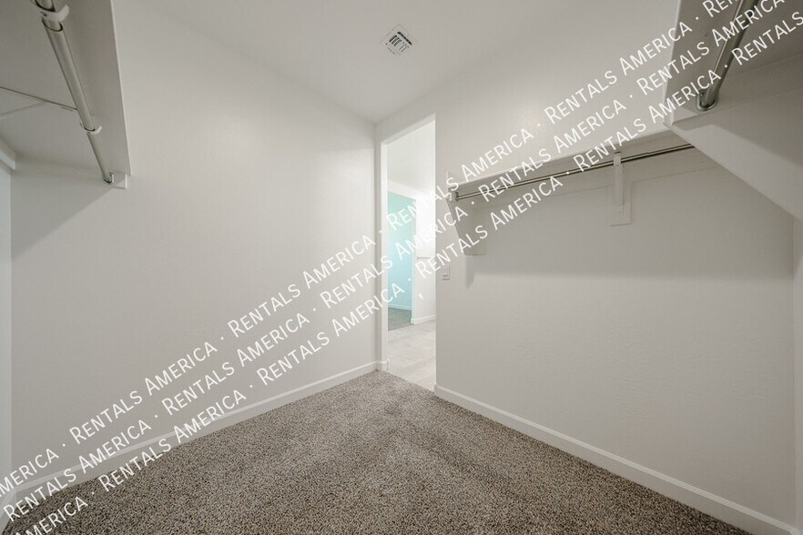 Building Photo - 38060 W Frascati Ave