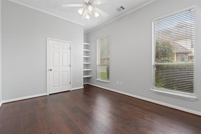 Building Photo - 905 Brazos Dr