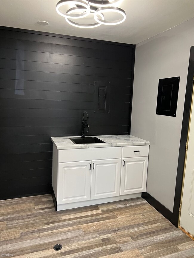 Building Photo - 3 br, 1 bath House - 1602 Jay Street