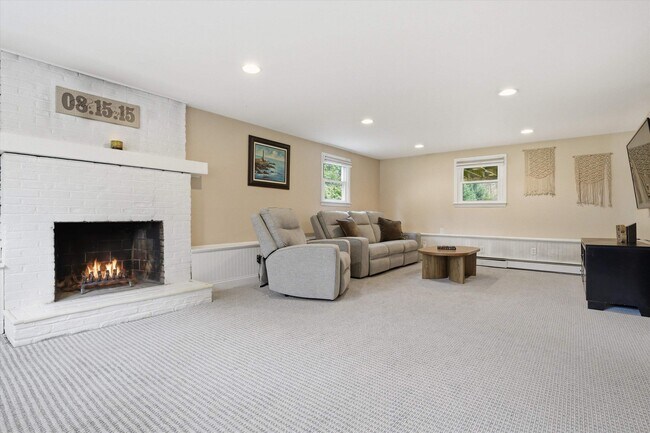 Building Photo - 32 Edinburgh Dr