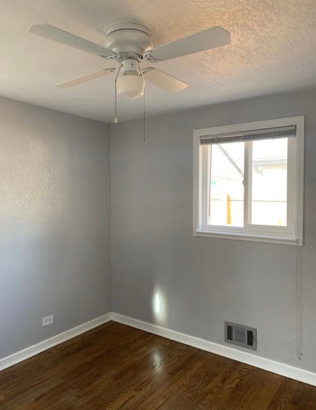 Building Photo - 3541 Olive St