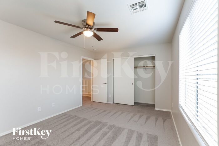 Building Photo - 15447 W Yucatan Dr