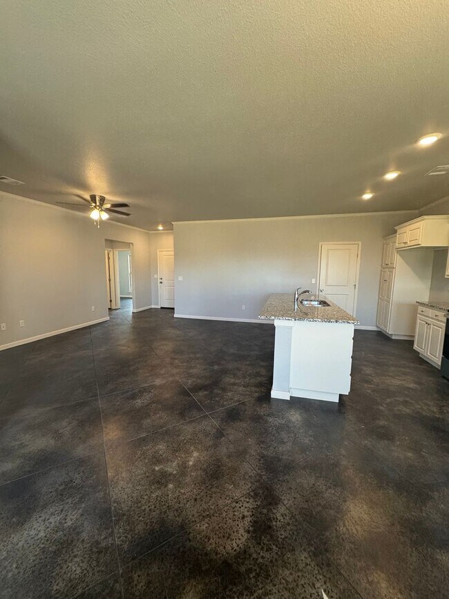 Building Photo - New built located in Beacon Pointe area!!!...