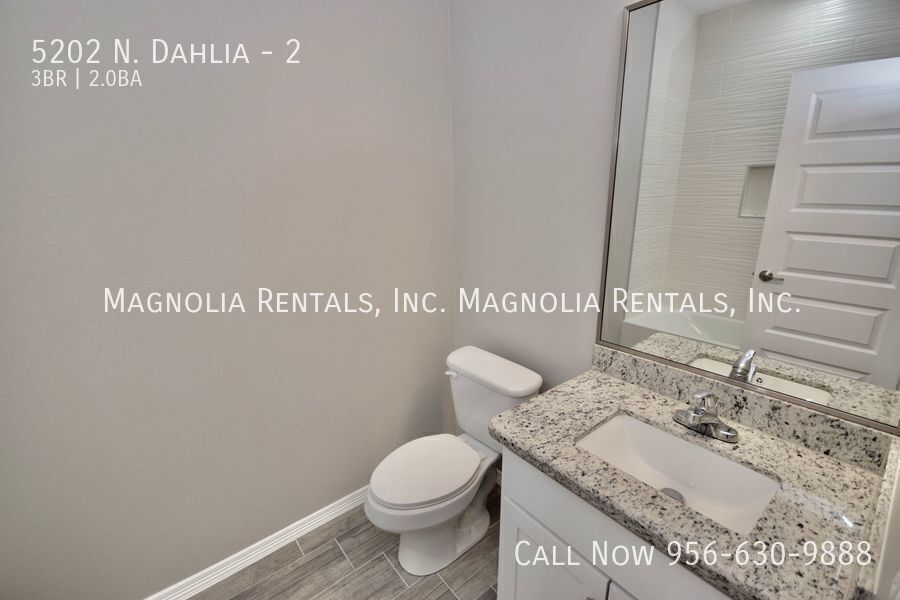 Building Photo - 5202 N Dahlia St