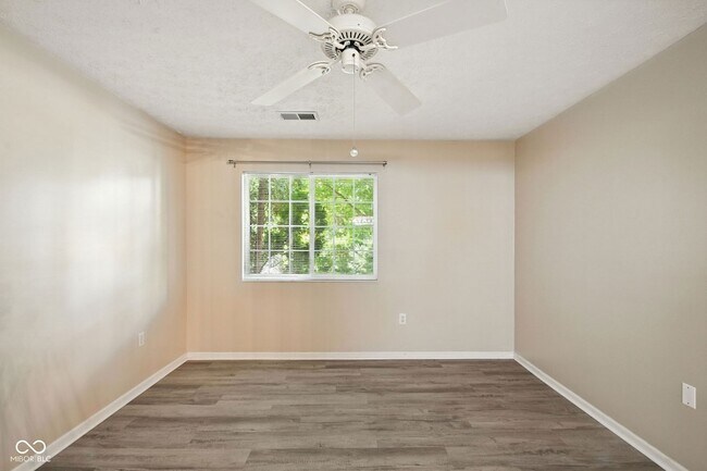Building Photo - 12598 Tennyson Ln