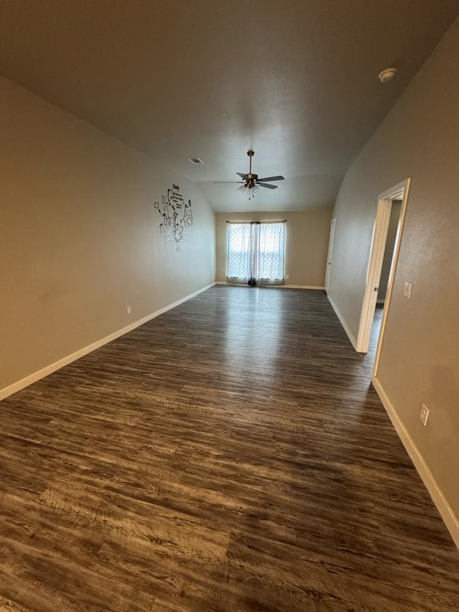 Building Photo - 88 Maverick Dr